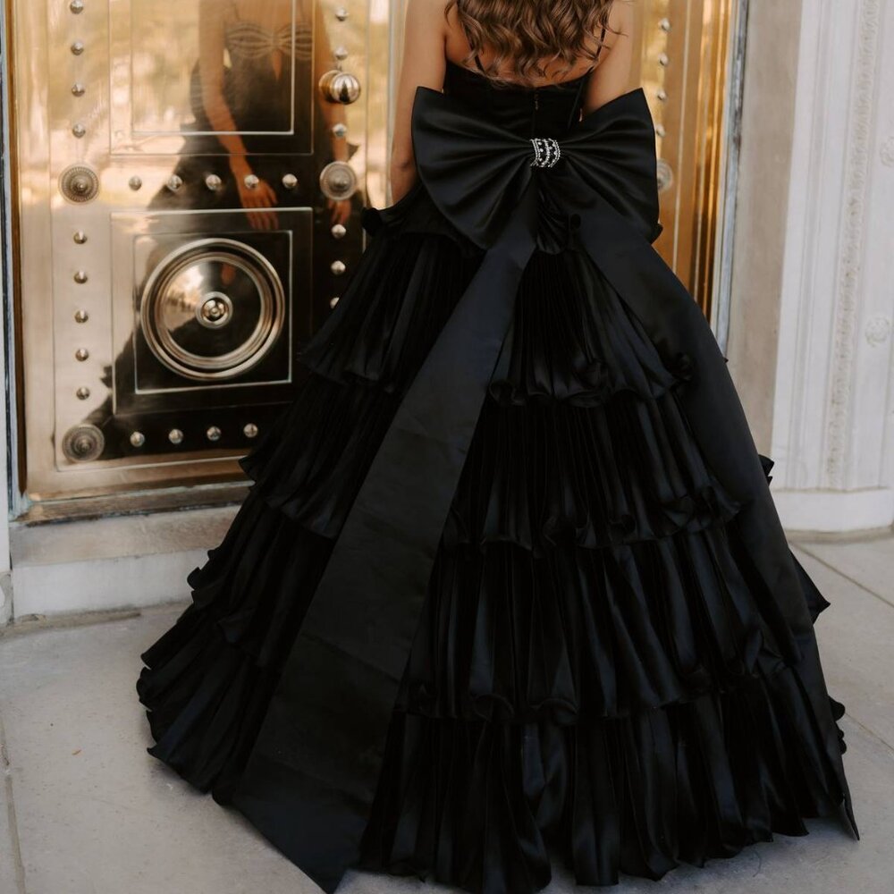 Portia and Scarlett Black Tiered Ball Gown - Size 4 - Picture 3 of 7